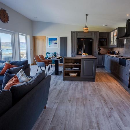 Birches Lodge With Hot Tub Dundonnell ภายนอก รูปภาพ
