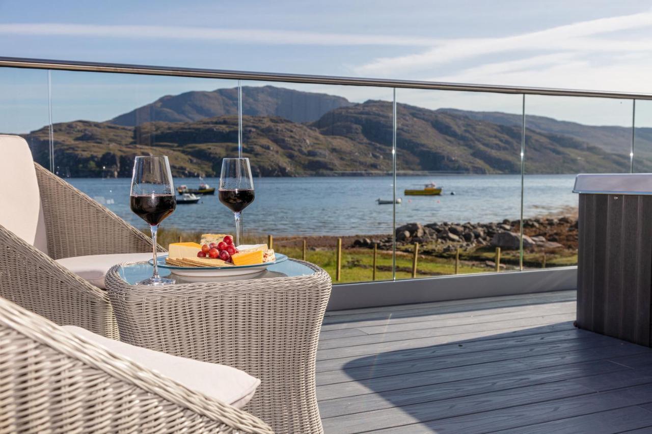 Birches Lodge With Hot Tub Dundonnell ภายนอก รูปภาพ