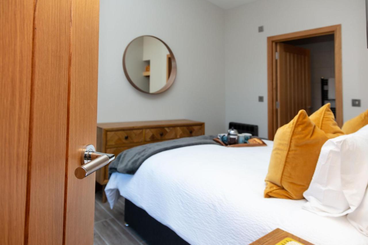 Birches Lodge With Hot Tub Dundonnell ภายนอก รูปภาพ