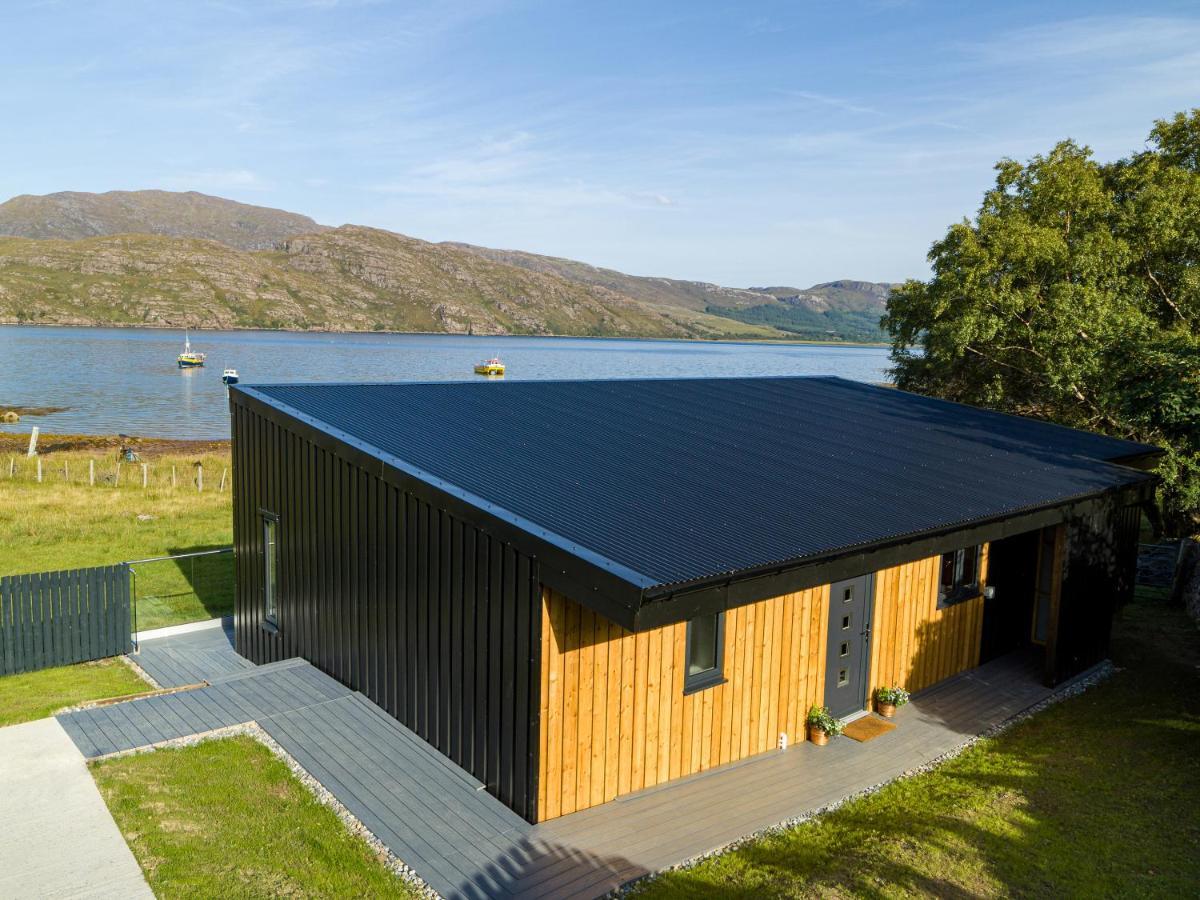 Birches Lodge With Hot Tub Dundonnell ภายนอก รูปภาพ
